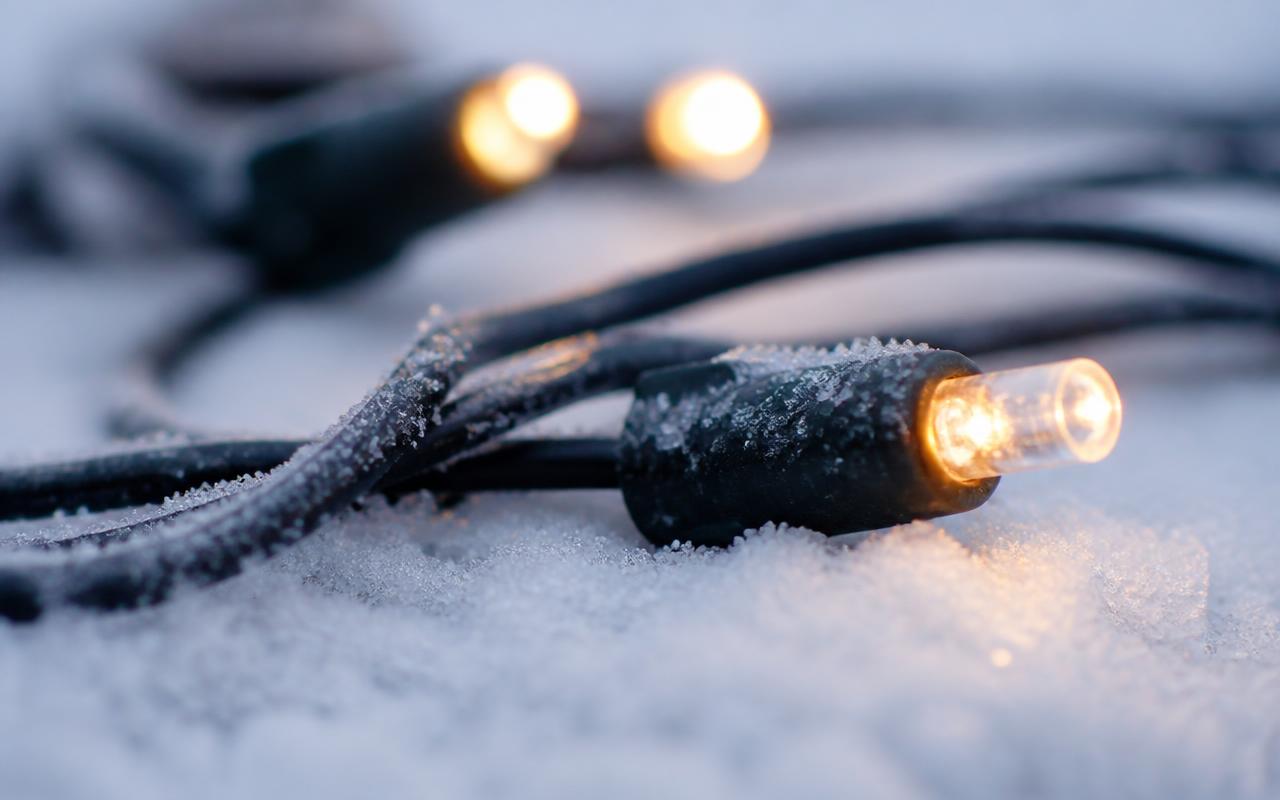 Commercial-Grade vs Supermarket Christmas Lights: The Honest Difference