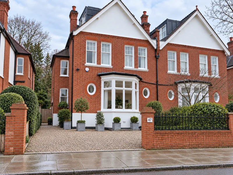 Putney detached house in daylight before Christmas lighting